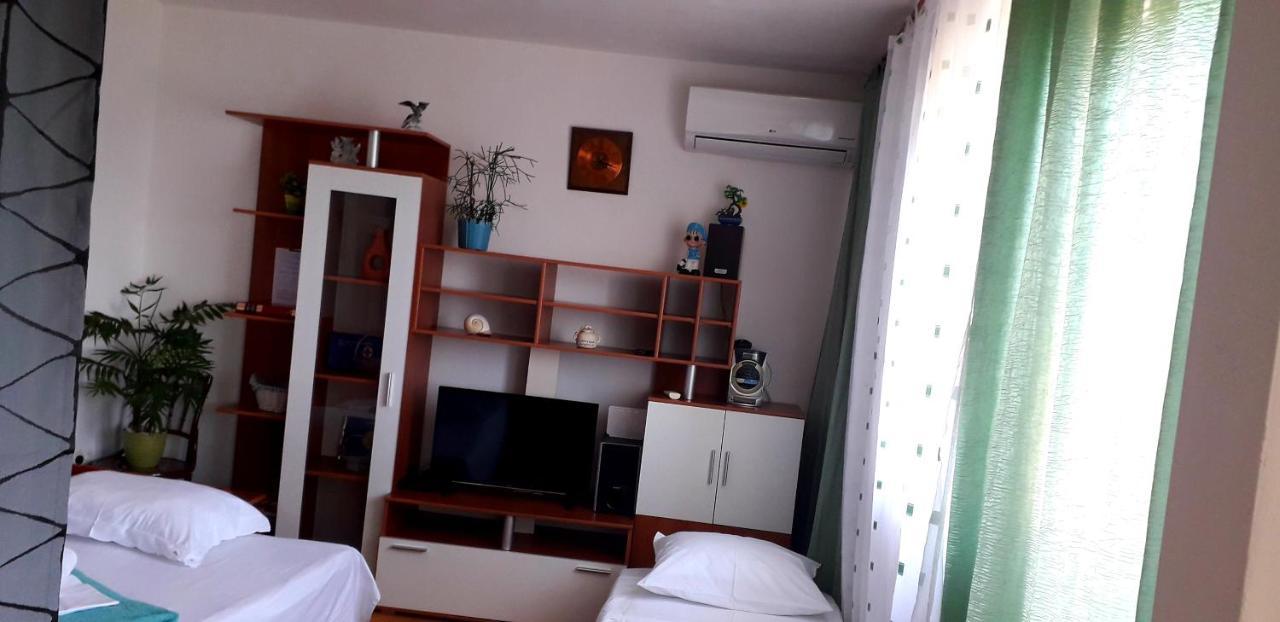 Mateo Apartment Dugi Rat Exterior foto
